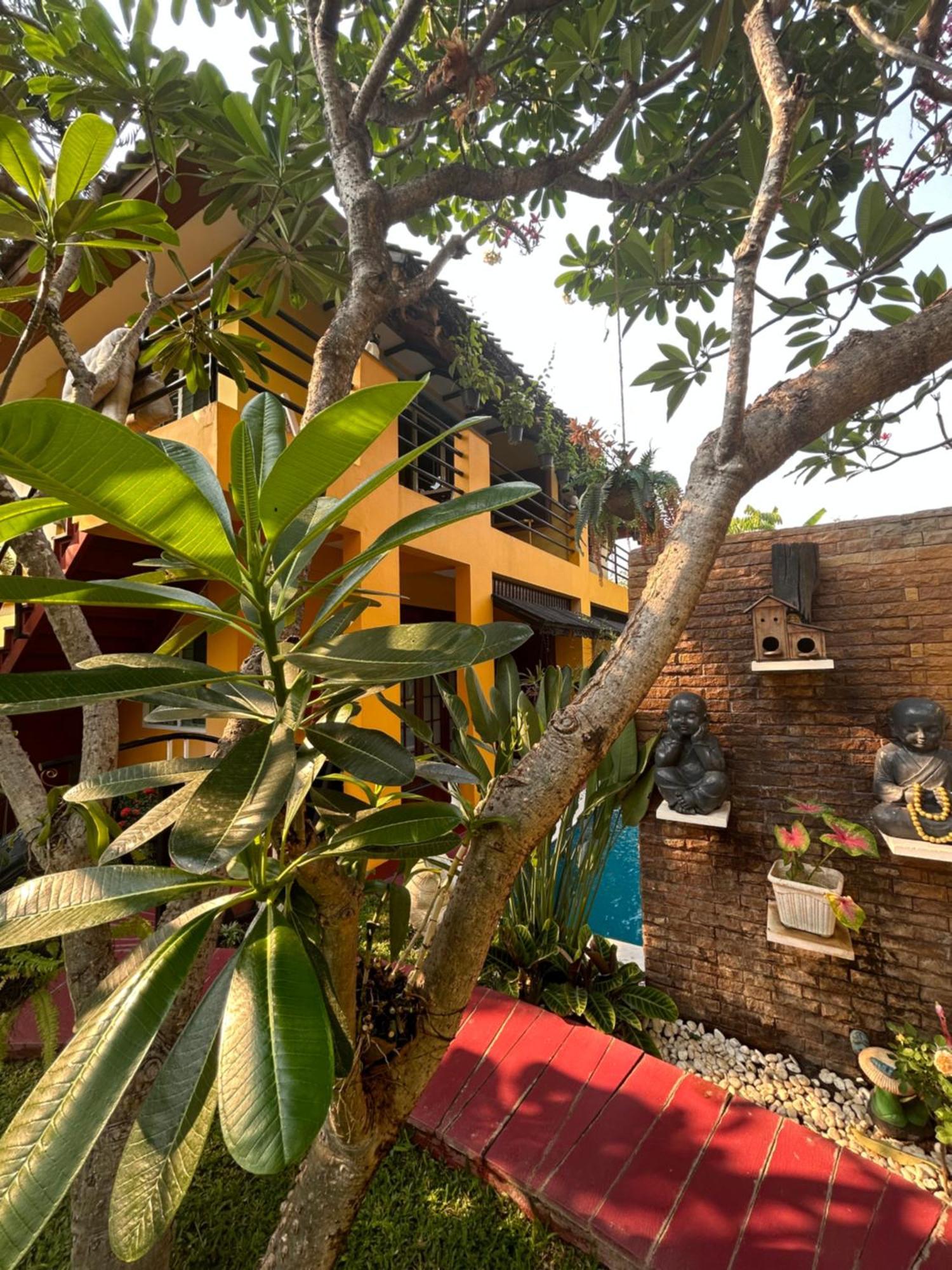 Lamduan Boutique Homestay Чиангмай Екстериор снимка