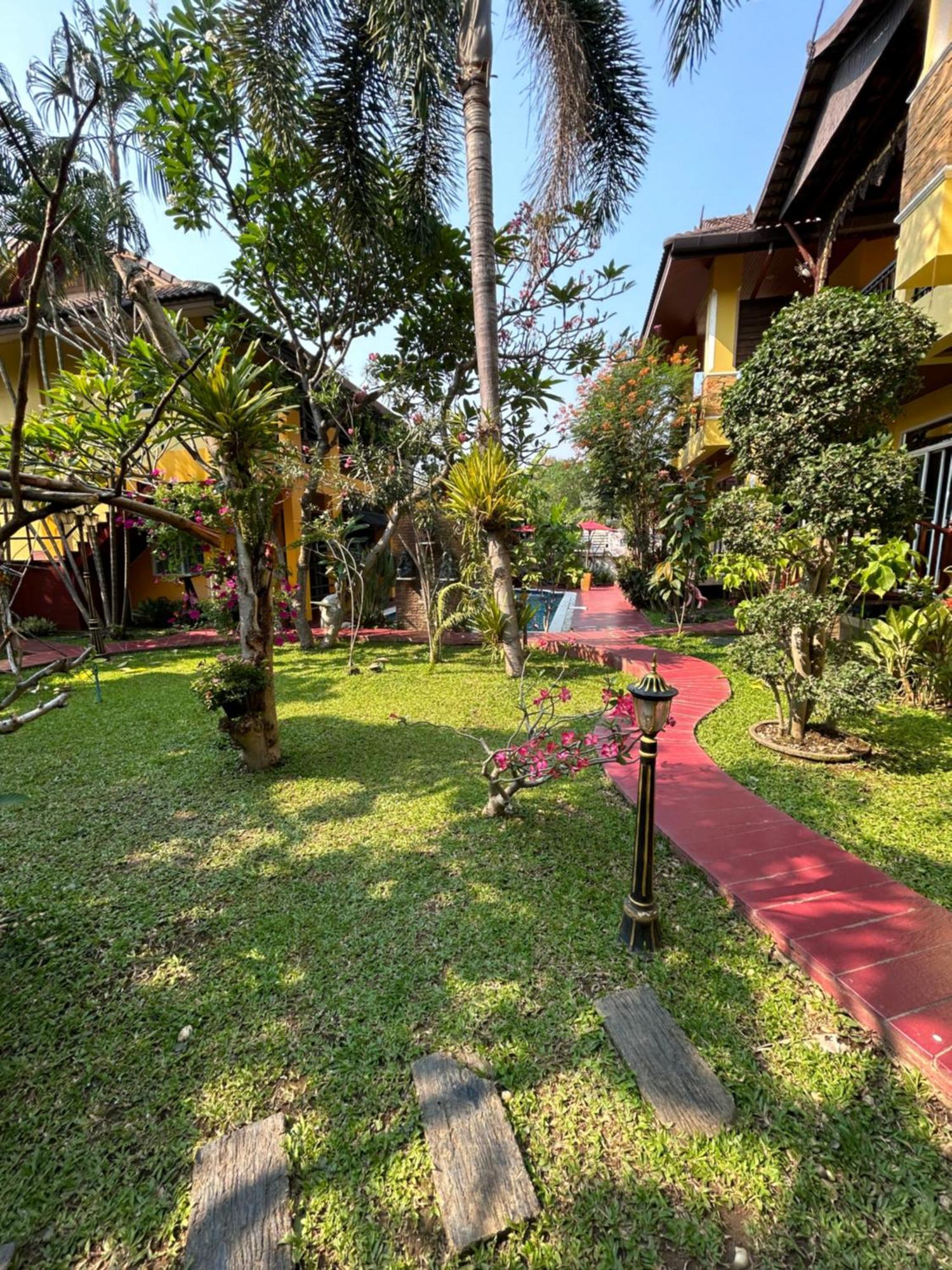 Lamduan Boutique Homestay Чиангмай Екстериор снимка