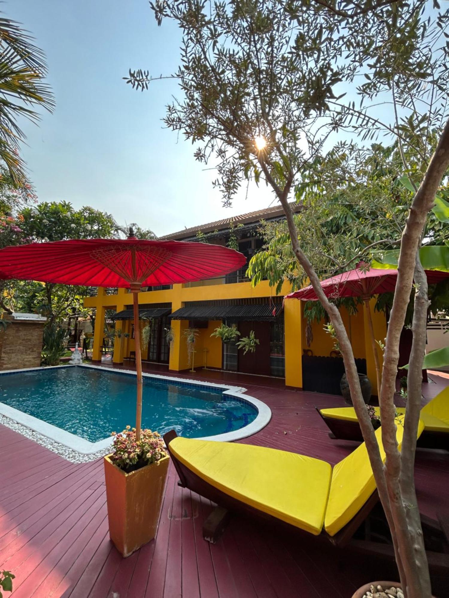 Lamduan Boutique Homestay Чиангмай Екстериор снимка
